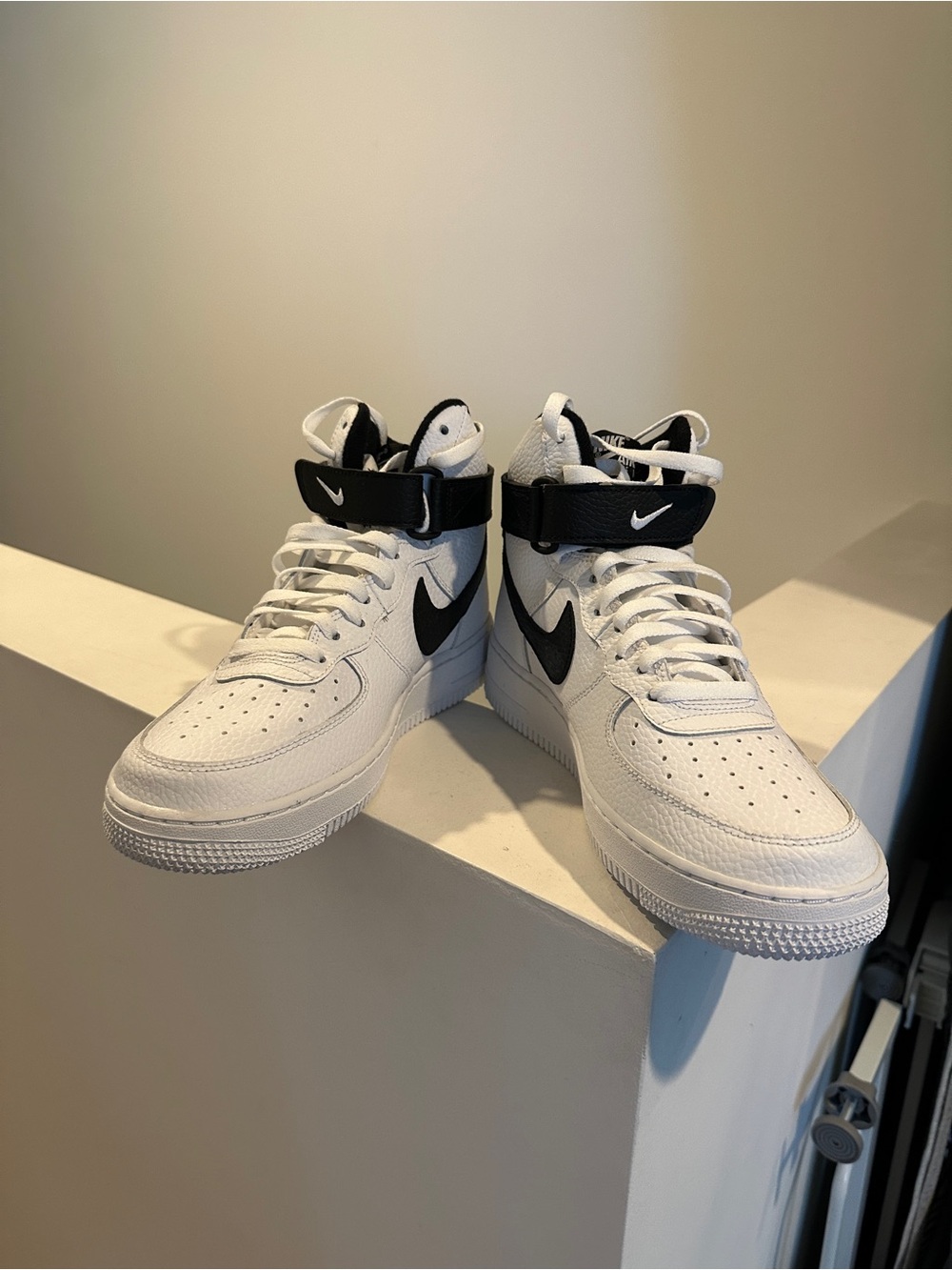 Nike Women’s/Men’s High-Top Sneakers in White and Black
